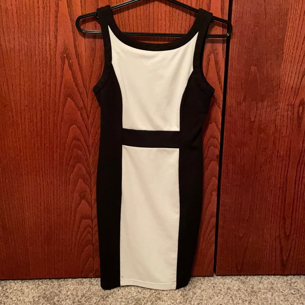 Black and white women’s Forever 21 dress, size small